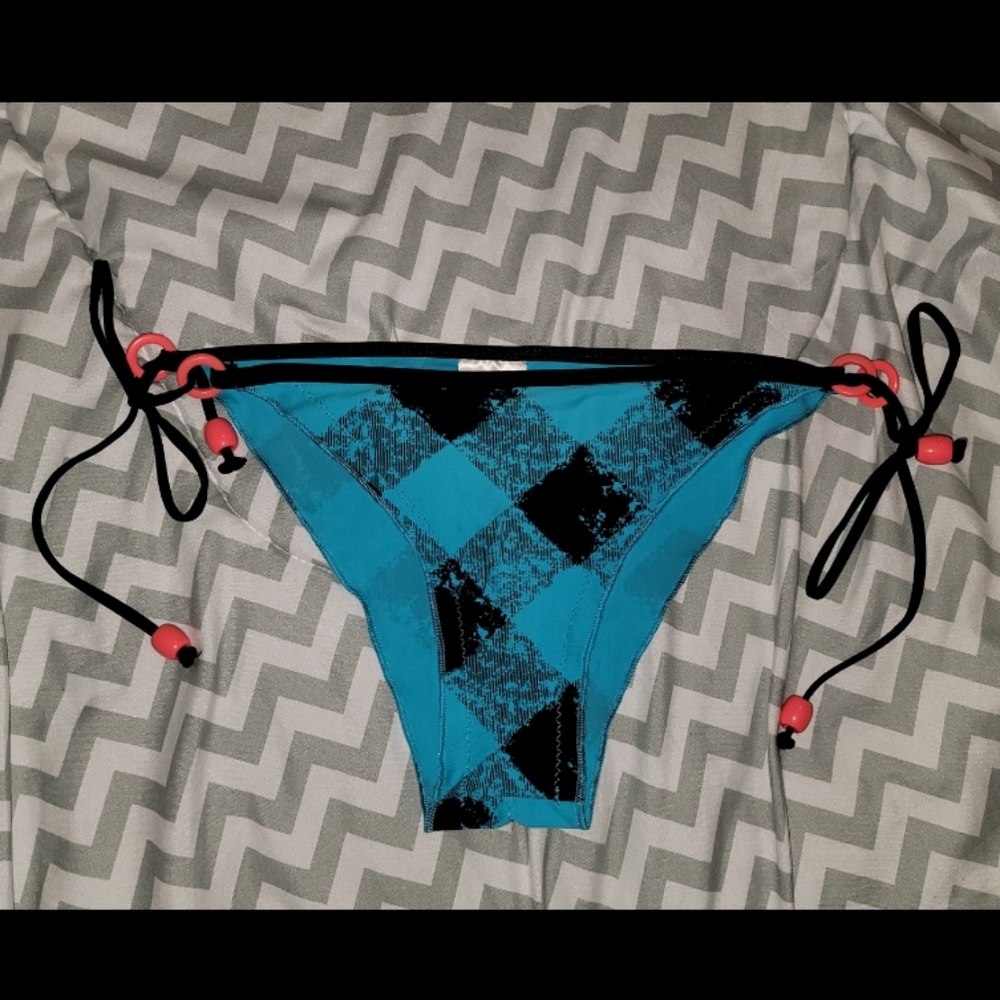 Bikini bottoms